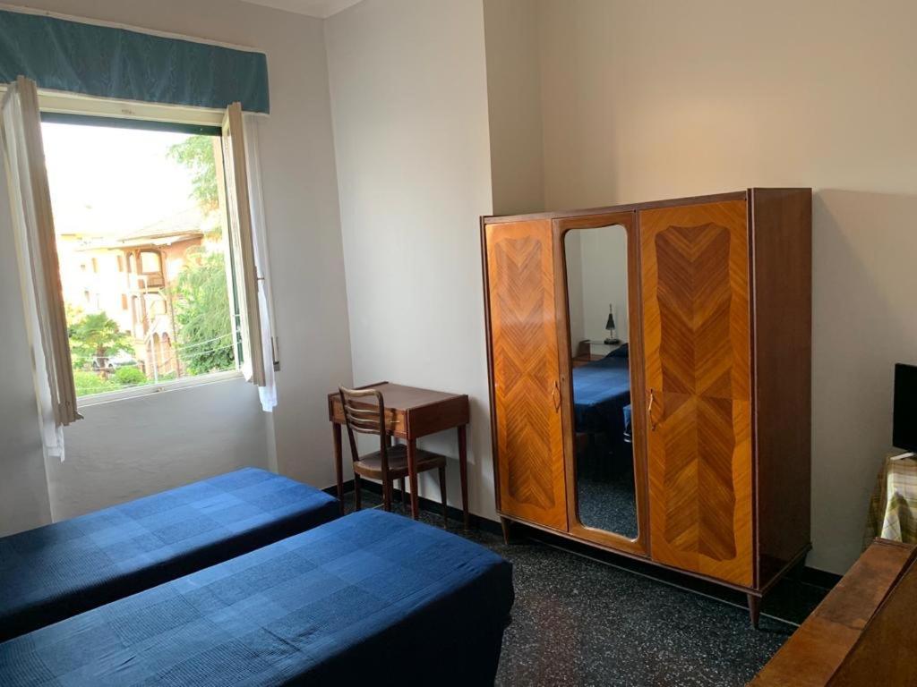Hotel Magenta *